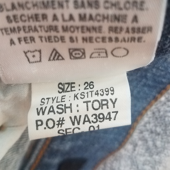 Joe's Jeans High Rise Side Roll Short in Tory - Picture 10 of 10